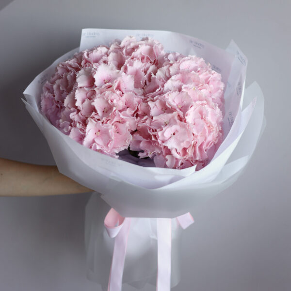 Rose Hydrangea Mono-Bouquet