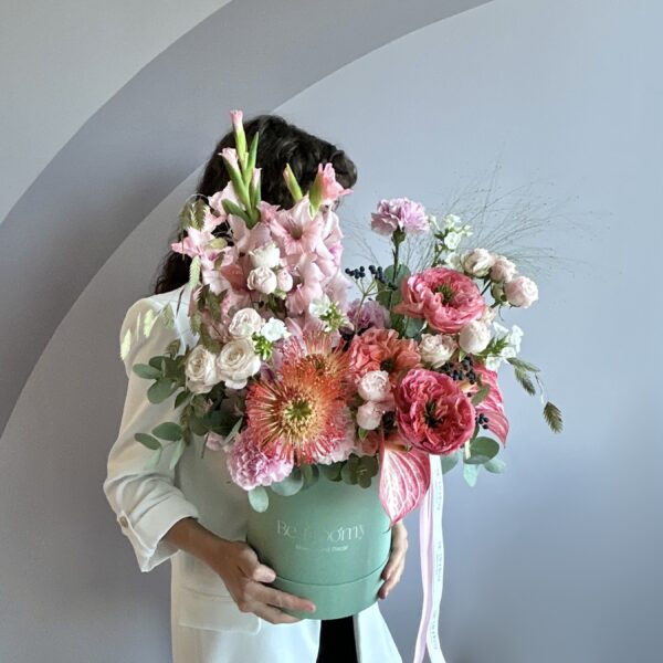 "Petal Glow" Flower box